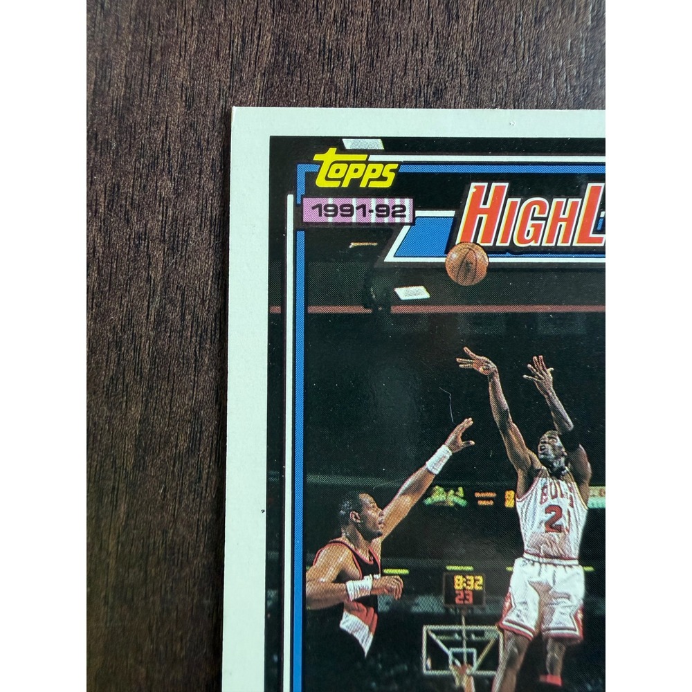 1992 Topps Michael Jordan Highlight #3 Chicago Bulls Basketball Card Gold Foil - Picture 2 of 7